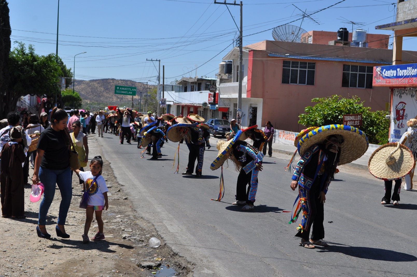 Tecuanes celebran la fiesta de San Gabriel en Acatlán de Osorio