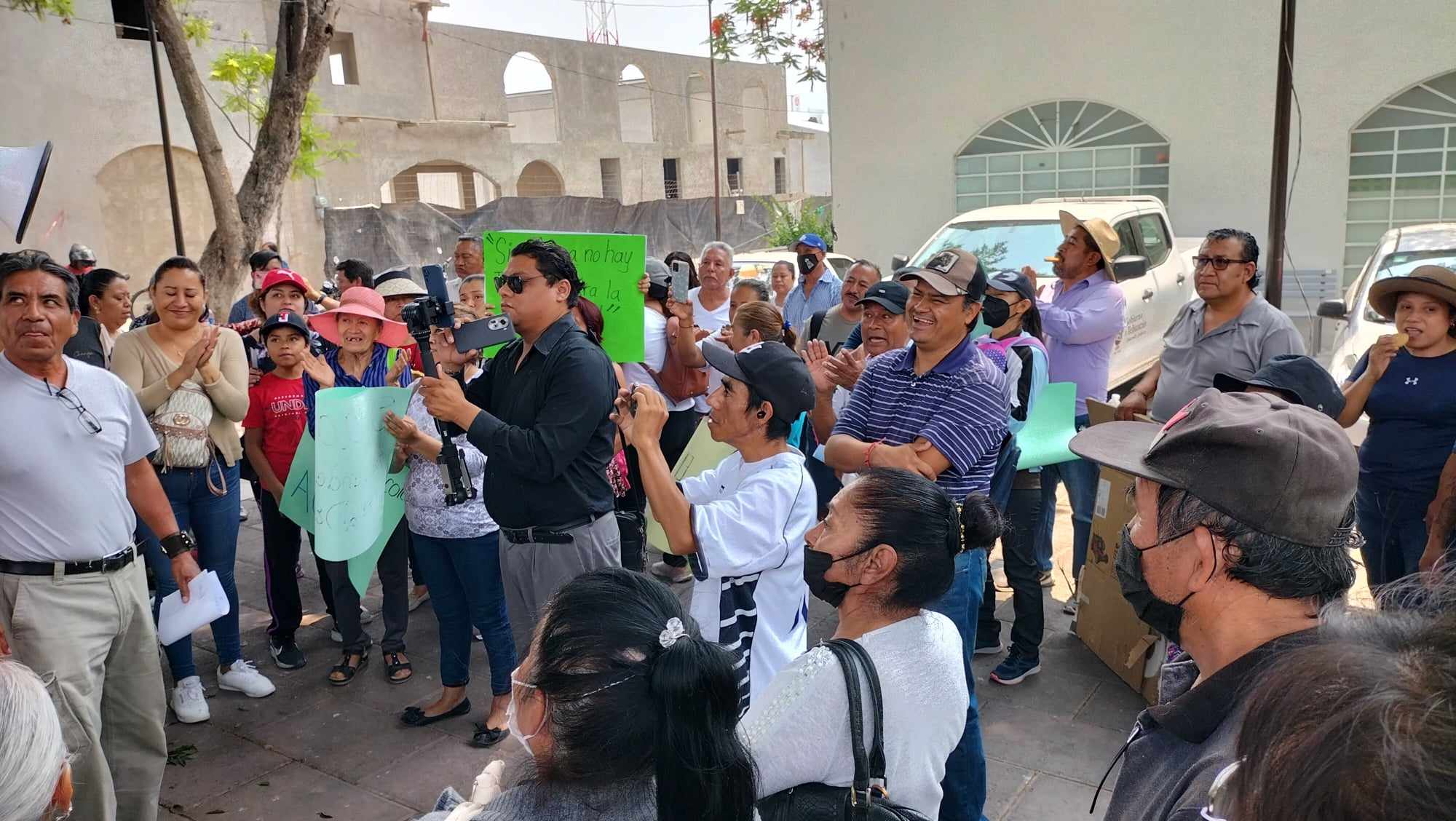 Liberan manifestantes edificio Morelos en Tehuacán tras lograr acuerdos