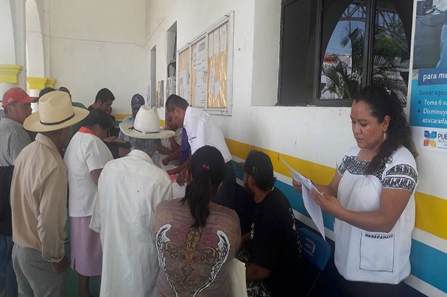 Empleará Comuna de Anicano a 25 pobladores para rehabilitar camino