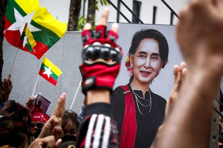 Birmania: Seis años más de cárcel para San Suu, premio nobel de la Paz 