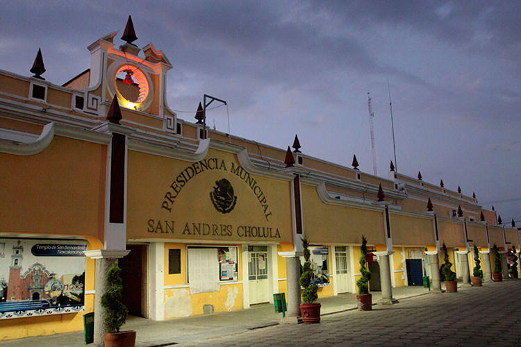 Este domingo, mujeres becadas iniciarán clases en San Andrés Cholula