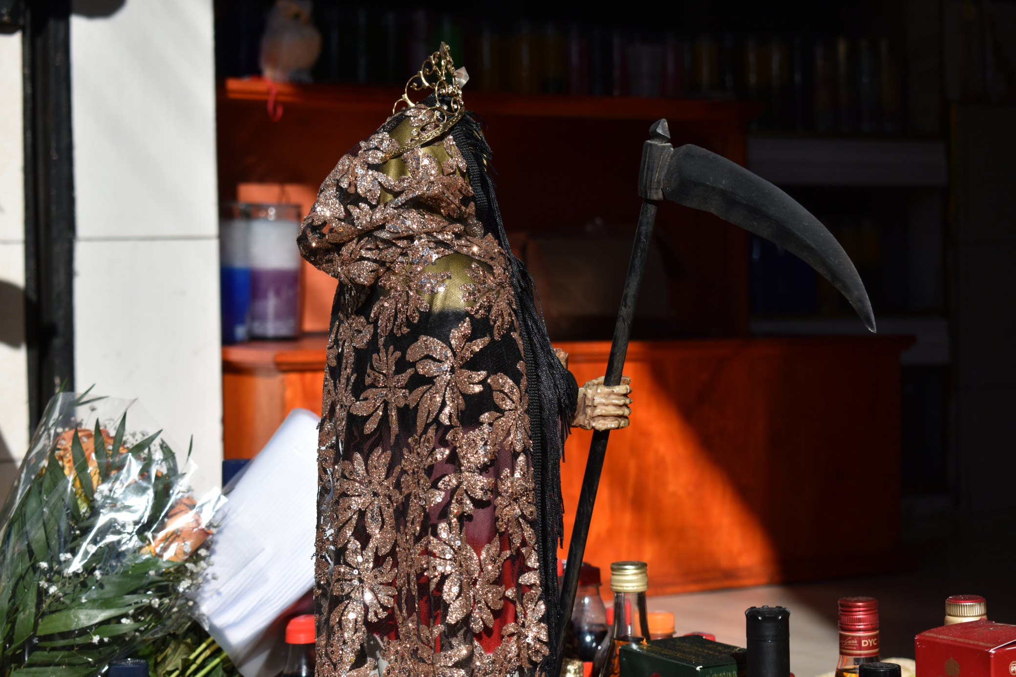 Ponen su fe en la Santa Muerte
