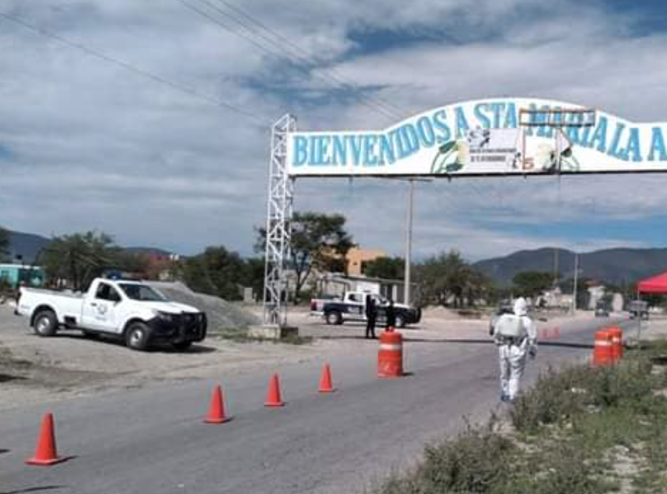 Civiles armados roban taxi en Tlacotepec de Benito Juárez