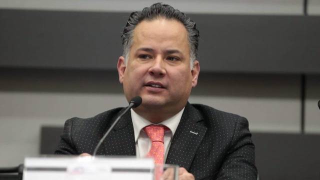 ¿Fuego amigo contra Santiago Nieto?