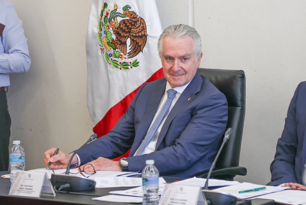 Pon hora y lugar: responde Creel a reto de AMLO