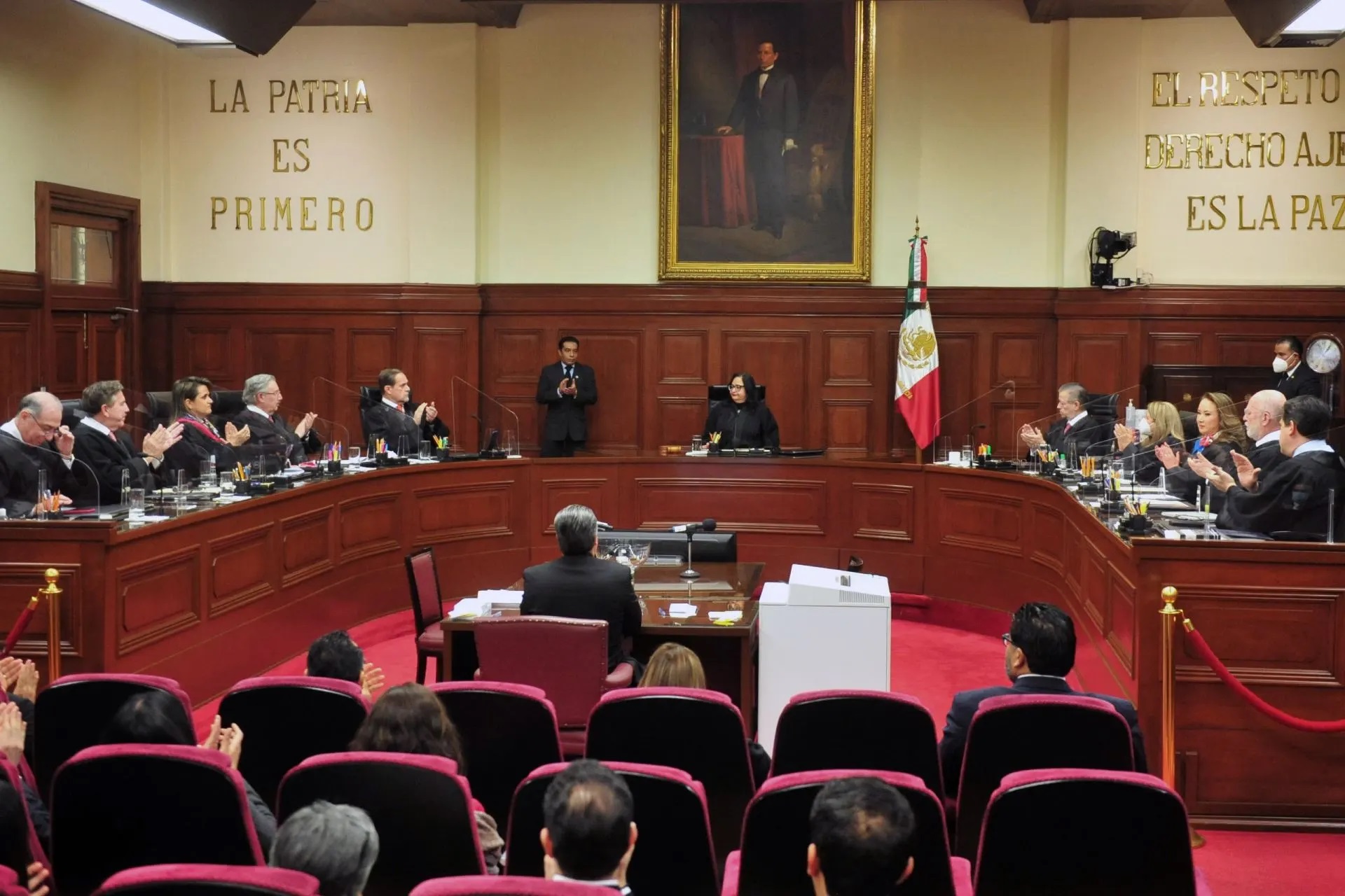 Gobierno de AMLO impugnará suspensión del Plan B electoral