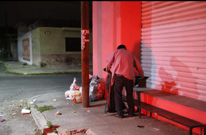En Atlixco sancionaron a 7 personas que tiraron basura en vía pública