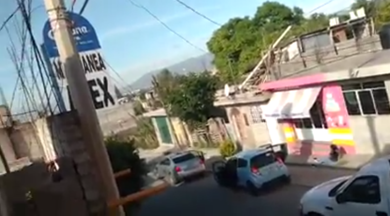VIDEO: La secuestran frente a sus hijas en calles de Tehuacán
