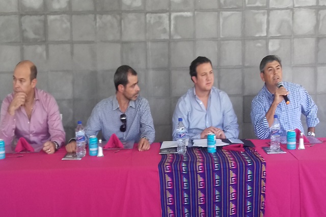 Inaugura secretario de Turismo la temporada de mole de caderas en Tehuacán