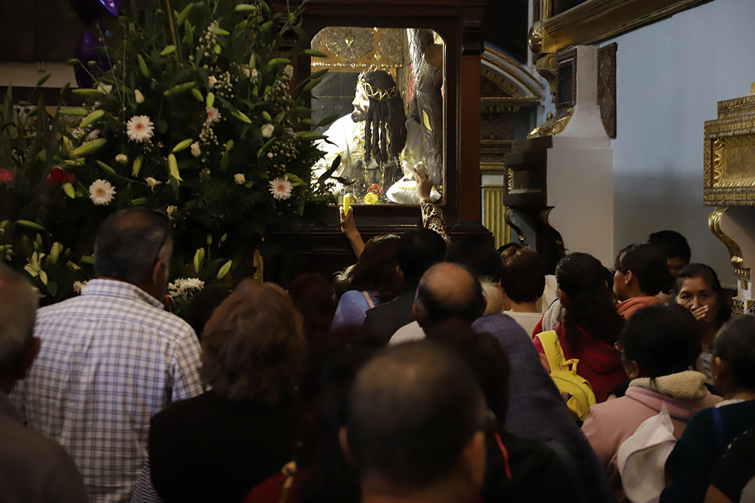 Con música y fiesta, poblanos celebran al Señor de las maravillas