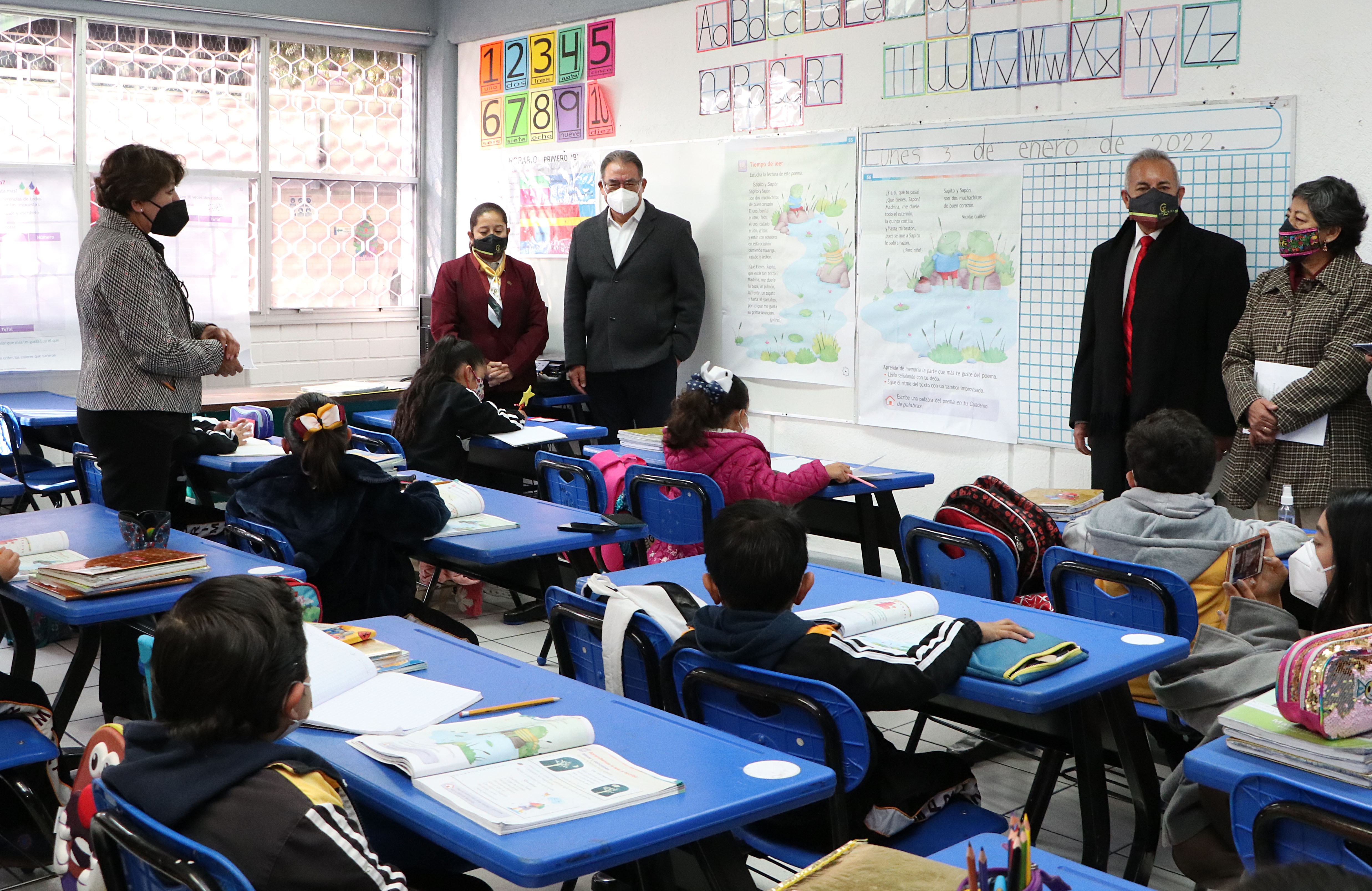 Más de 14 mil 16 escuelas públicas y privadas abrieron sus puertas en Puebla