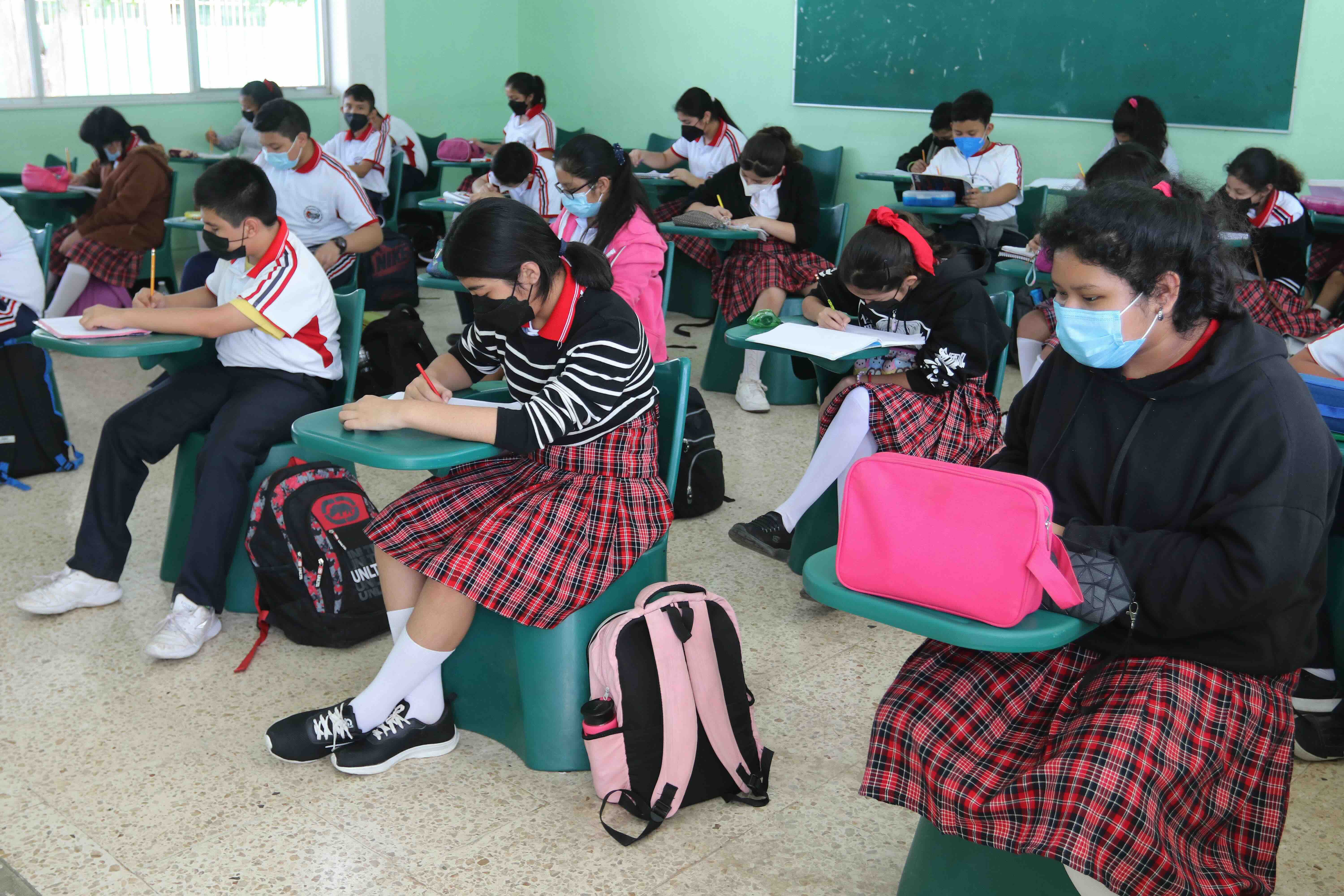 Día del Estudiante: desciende tasa deserción escolar en Puebla