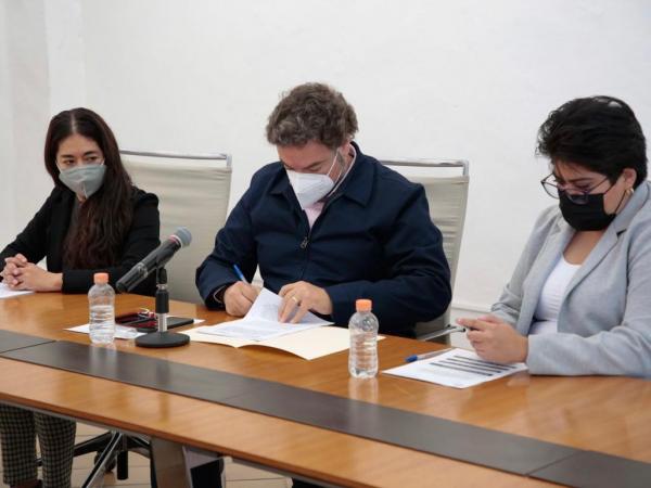 Signa SESIPINNA Puebla convenios con dos asociaciones a favor de la niñez