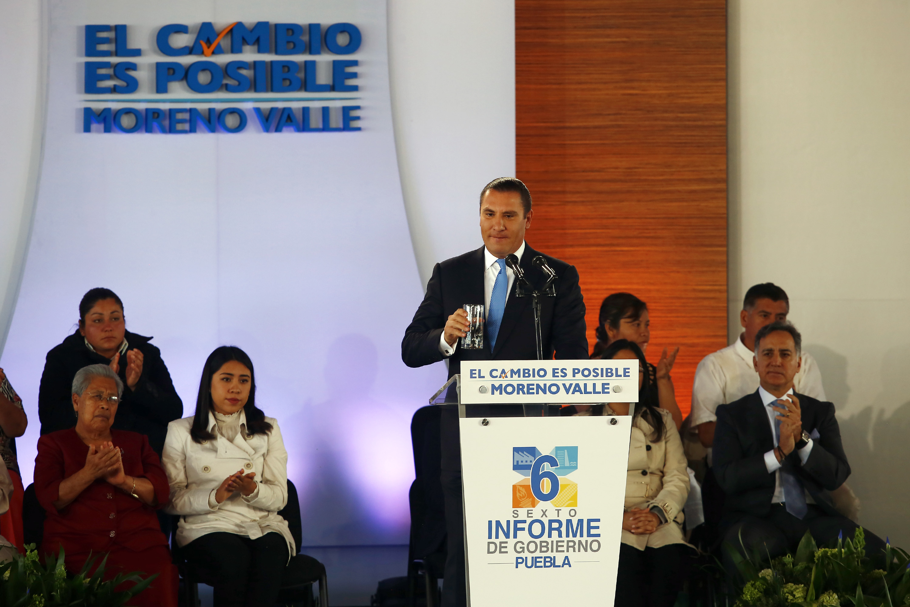 Apoyan aspiración presidencial de RMV en su sexto informe de labores