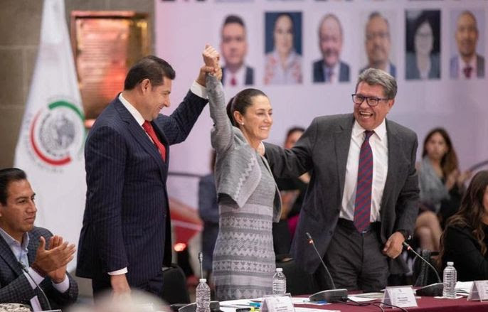 Al lado de Monreal, Armenta le levanta la mano a Sheinbaum