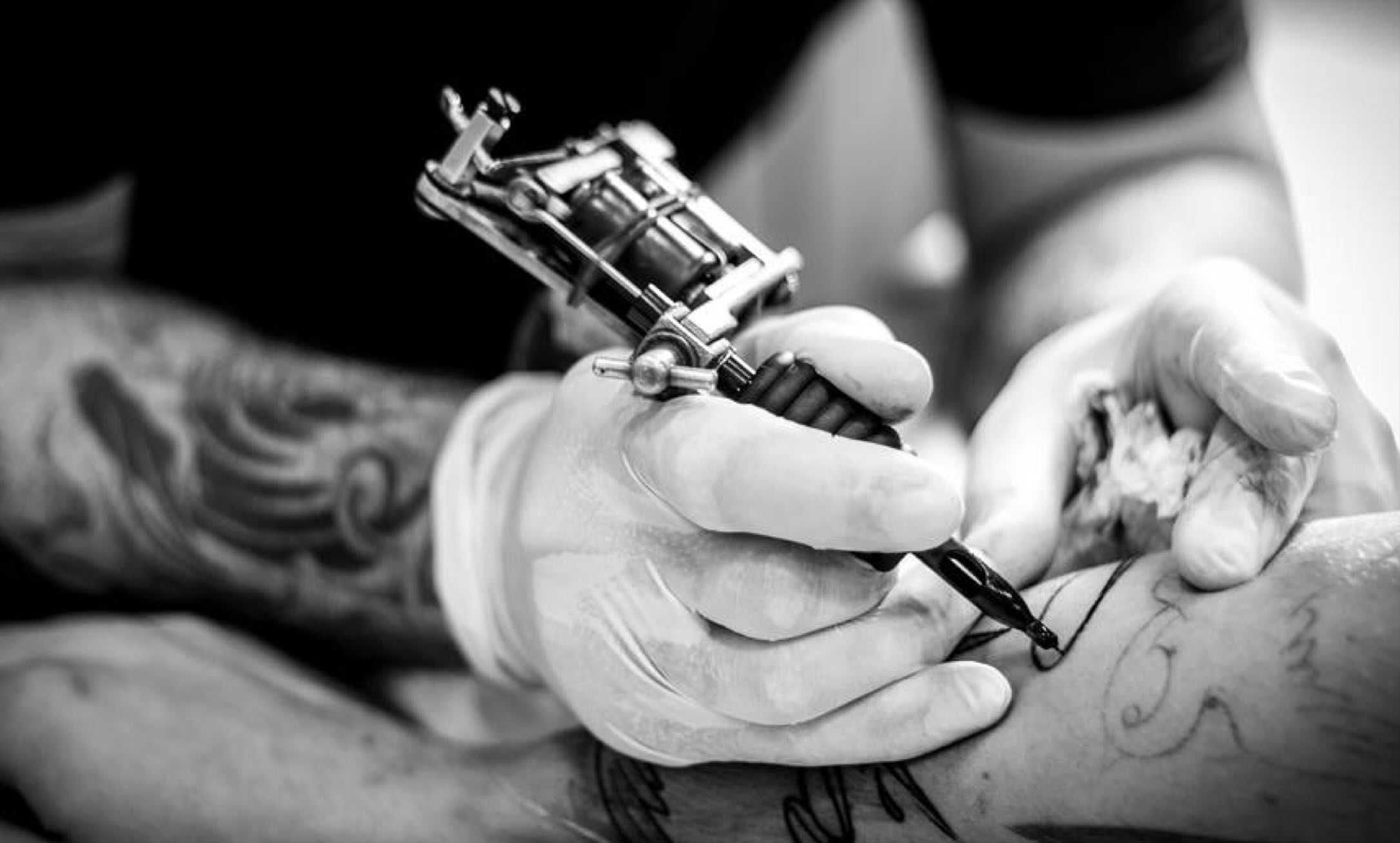 Si eres tatuador o te gusta tatuarte, esto es para ti