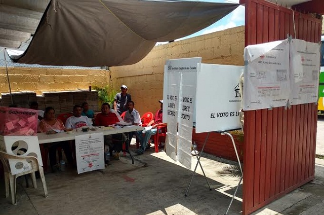 Con baja participación de electores cierran casillas en Sierra Norte