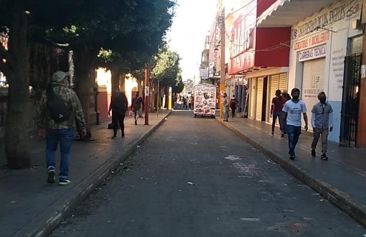 Retiran a ambulantes de Texmelucan y advierten más operativos