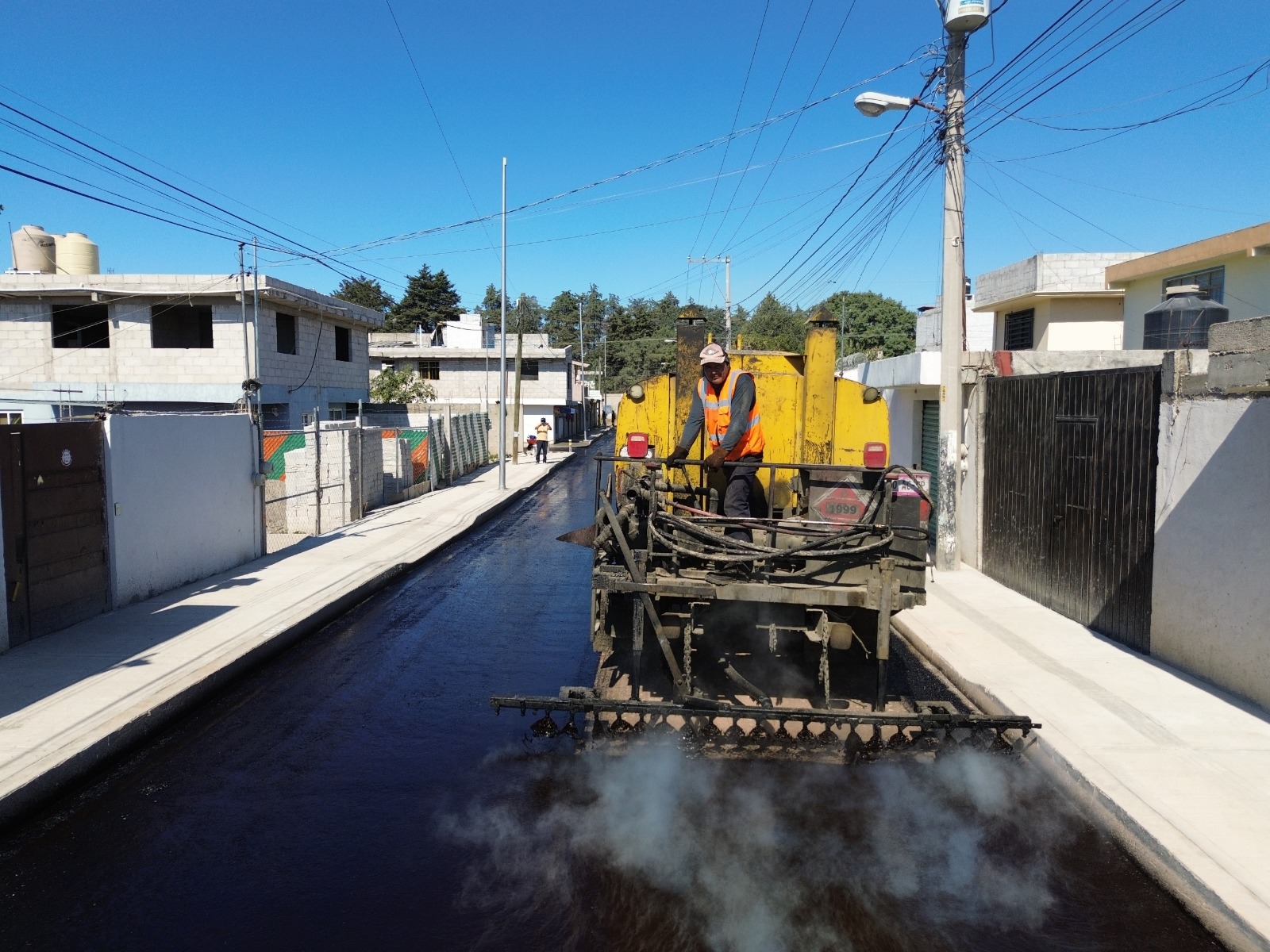 Presenta más del 75% de avance los trabajos de pavimentación en Calle Duraznos