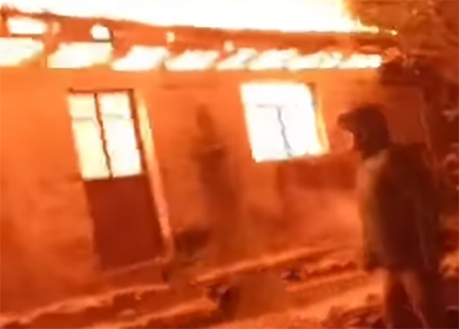 Incendio consume vivienda entera en Caxhuacan