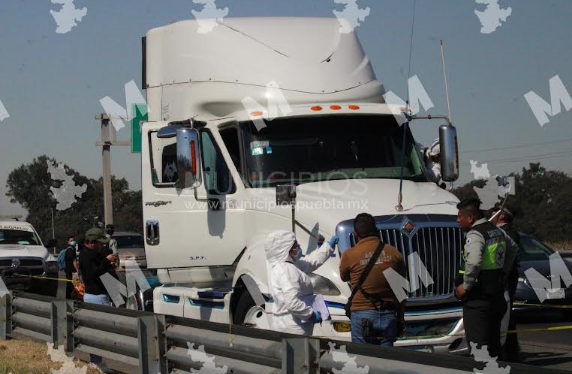 En asalto torturan y matan a trailero sobre la México-Puebla