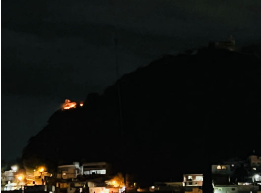 Se registra incendio en el cerro de San Miguel en Atlixco