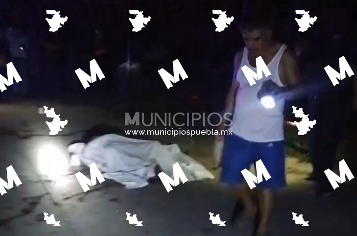 Casi linchan a policías por asesinar de seis balazos a campesino en Cuetzalan