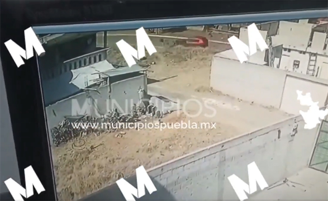 VIDEO Así embistió vehículo a motociclista en entrada de Ex Hacienda de Chautla