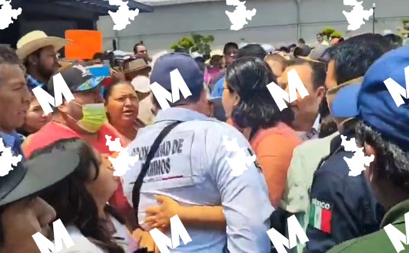 VIDEO Campesinos toman instalaciones del SAT en la zona de Angelópolis