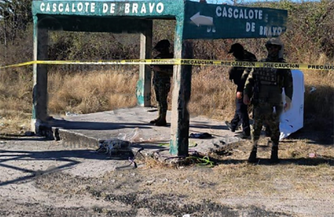 Identifican como La Tuza a hombre dejado amarrado a poste en Chiautla de Tapia