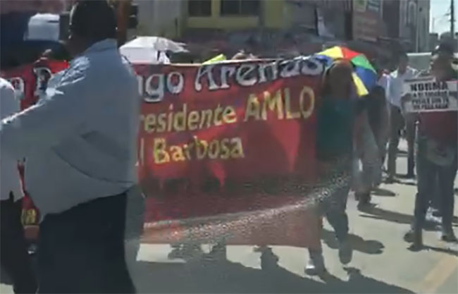 Con protesta contra inseguridad reciben a AMLO en Texmelucan