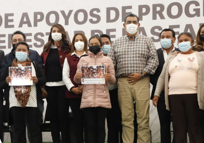 Gobernador presidió entrega de apoyos para el Bienestar en Huejotzingo