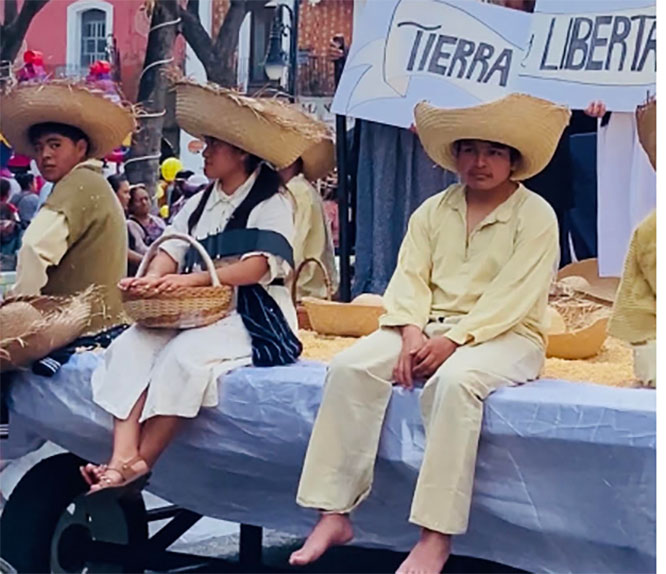 En Atlixco desfilan más de 5 mil personas por el día de la Revolución Mexicana