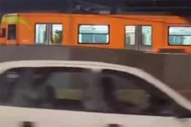 VIDEO No se aguantaron: captan a pareja teniendo sexo en el metro de la CDMX