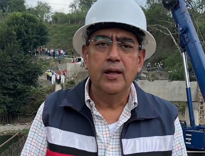 Revisa Céspedes avance de obras en Xicotepec de Juárez