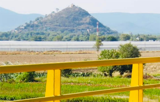 Agricultores de Atlixco alertan sobre riesgo de usar agua contaminada del río Atoyac para riego