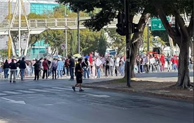 Realiza 28 de octubre manifestación y se registra cierres de vialidades