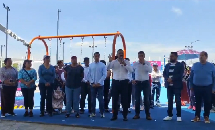 Adán Domínguez rehabilita cancha del Deportivo San Juan Caleras