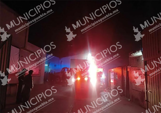 Se incendia maquiladora ubicada frente al penal de Tehuacán