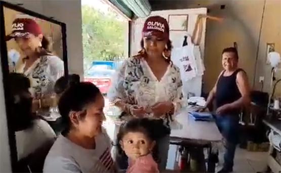 Olivia Salomón visita Mercado Revolución en Izúcar de Matamoros