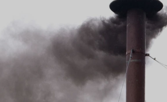 Sin consenso en el primer día del cónclave: humo negro en la Capilla Sixtina