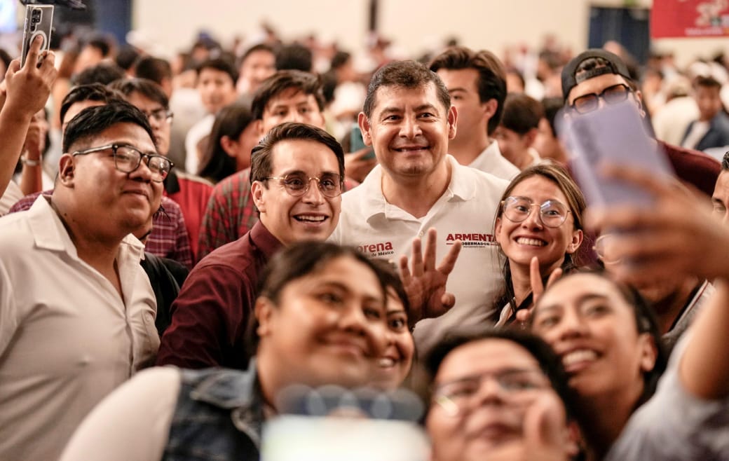 Los jóvenes, visión de progreso en Puebla: Armenta