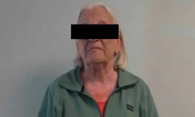 Detienen a abuelita por drogar a una vecina y robarle 100 mil pesos