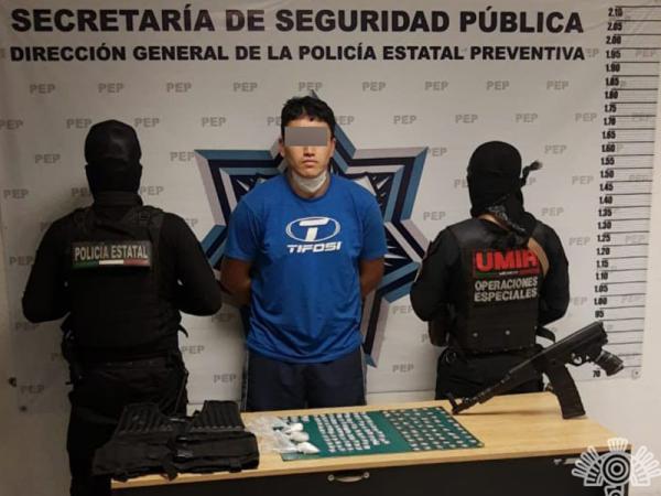 Con dosis de cristal y una AK-47 cae El Sinaloa en Puebla capital