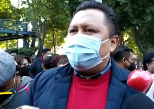 Líder sindical llama incongruentes a regidores del Ayuntamiento de Puebla