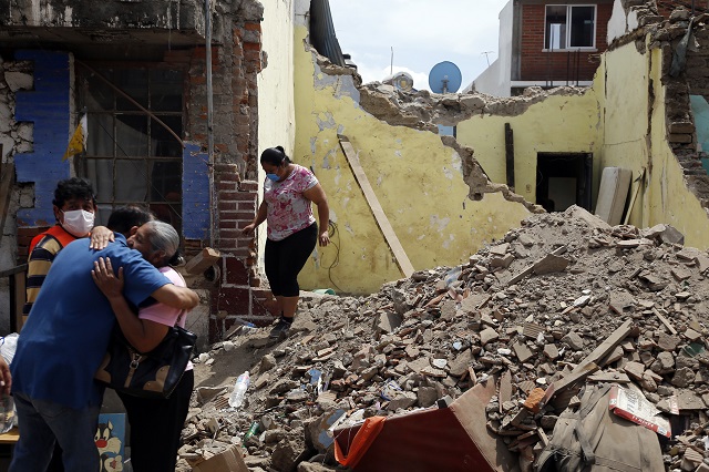 Prometen CCE y CNA dinero para la reconstrucción de Puebla