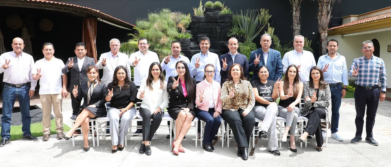 Liderazgos del PAN en Puebla se reúnen para fortalecer el trabajo partidista