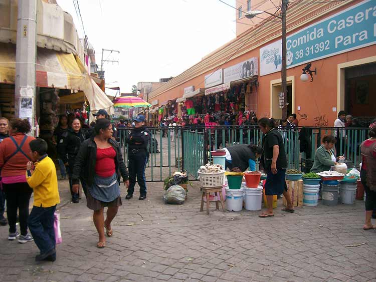 Sitia policía centro de Tehuacán para evitar instalación de ambulantes