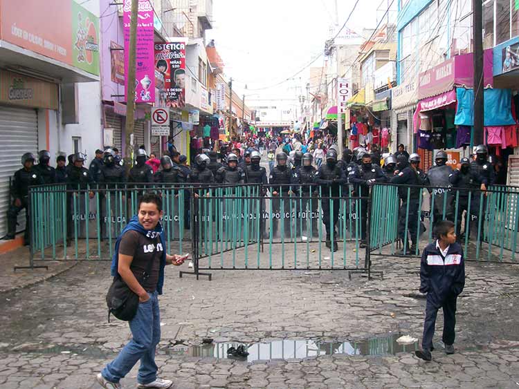 Sitia policía centro de Tehuacán para evitar instalación de ambulantes