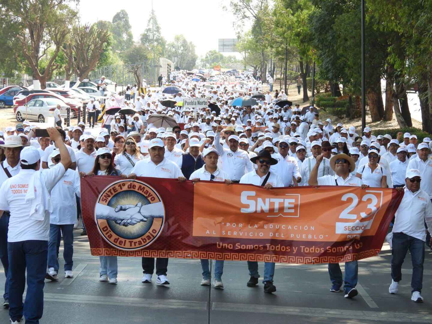 Marcharon 15 mil maestros de la sección 23 por el Día del Trabajo: SNTE